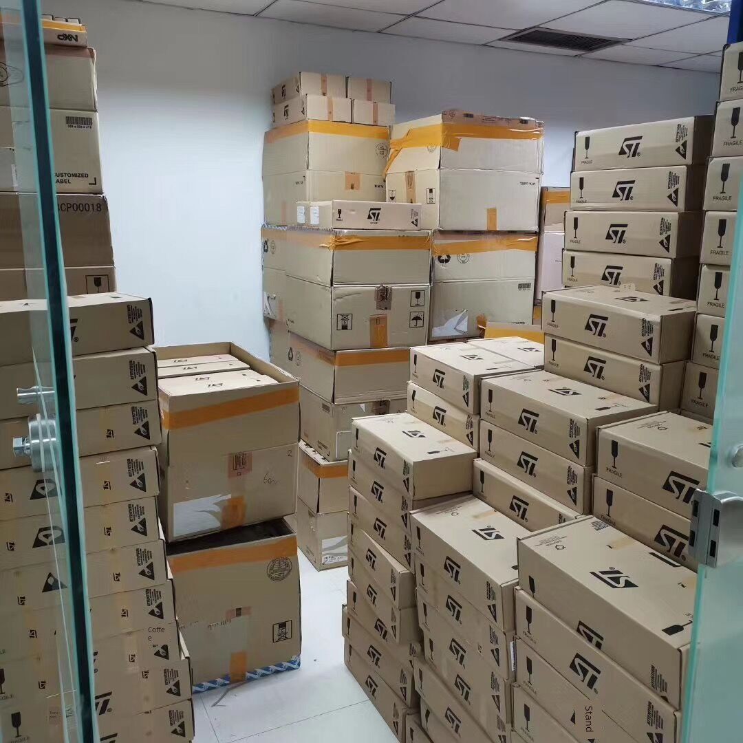 TMS320C6713BPYP数字讯号处理器TMS320C6713BPYPA200封装PQFP-208