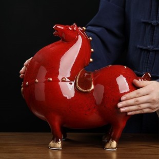 2026年红色马摆件陶瓷招财客厅办公室高级感生肖马年吉祥物装饰