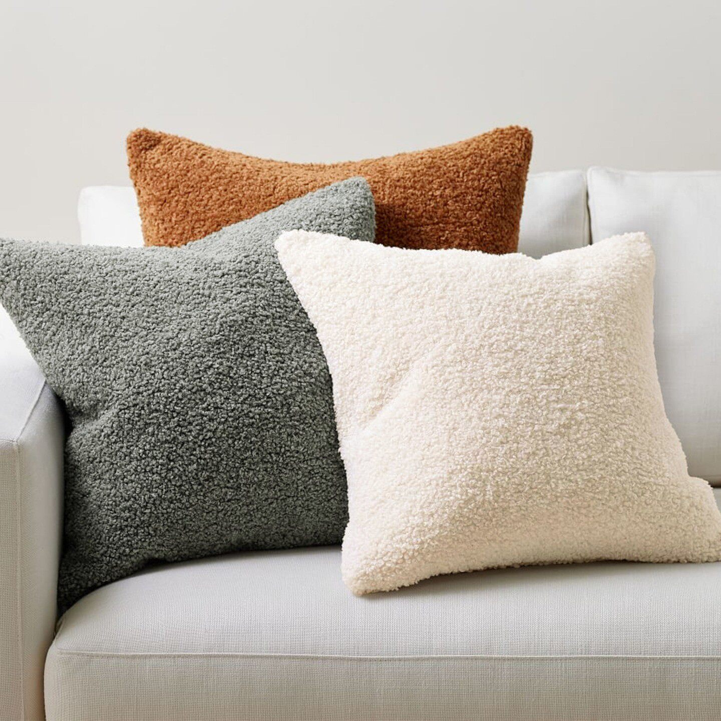 米白色沙发靠垫大尺寸泰迪绒抱枕套北欧沙发床头靠枕焦糖色65*65