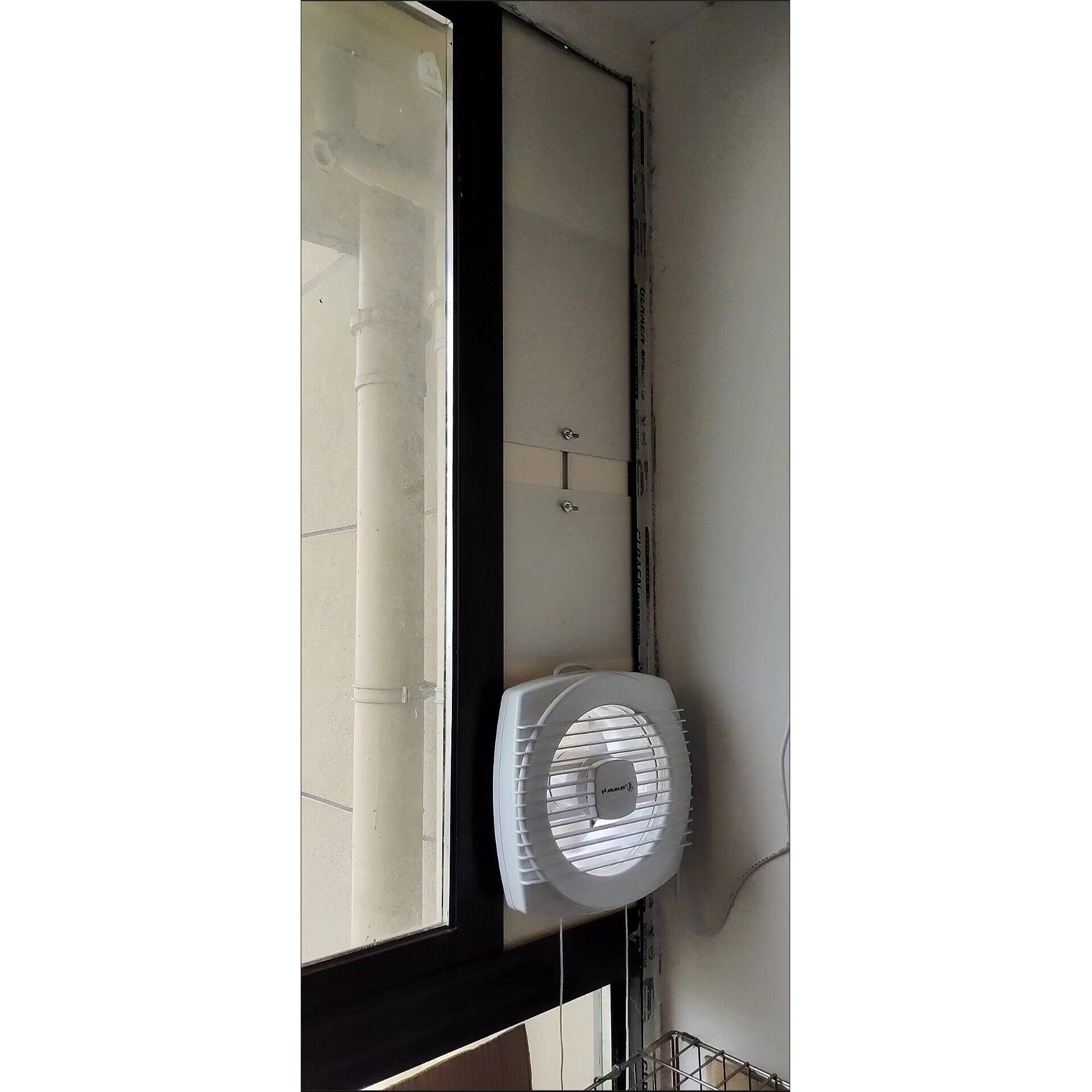 窗户排风扇换气扇挡板免打孔移动空调窗户挡板烟管排烟阻隔板移窗