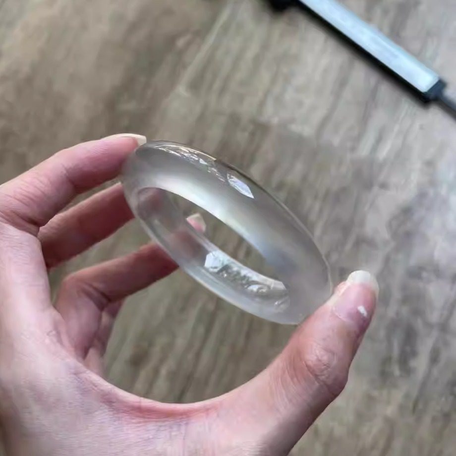 最相物"霜色系列"缅甸翡翠平替白月光石英岩玉手镯子正品玉石处理