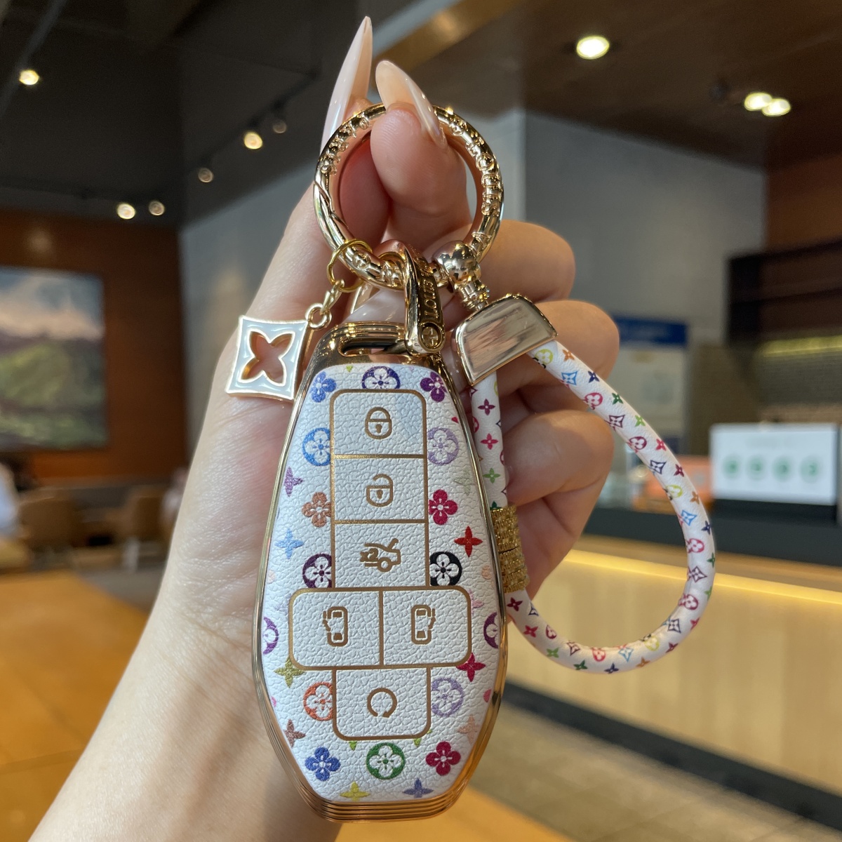 腾势D9DM汽车钥匙套2025款尊航型渐变外壳六键保护遥控男女高档扣