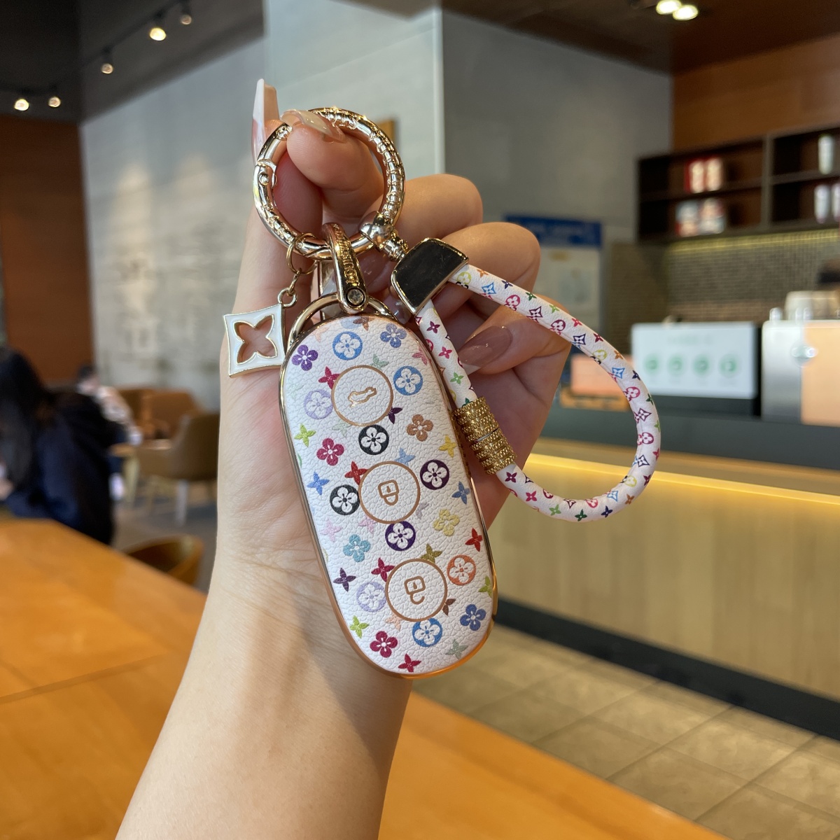 适用理想l6钥匙套l7L8l9mega高级感2024新款汽车男女士专壳扣全包