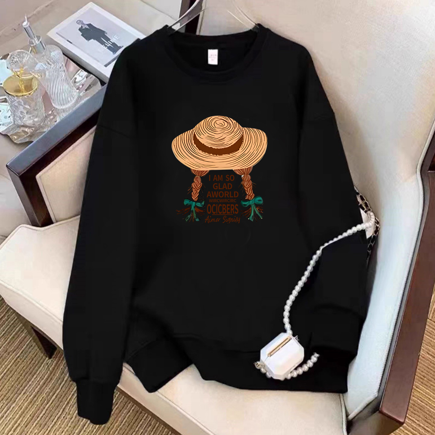 冬季加绒加厚黑色卡通印花圆领卫衣女宽松长袖设计感上衣潮酷女装