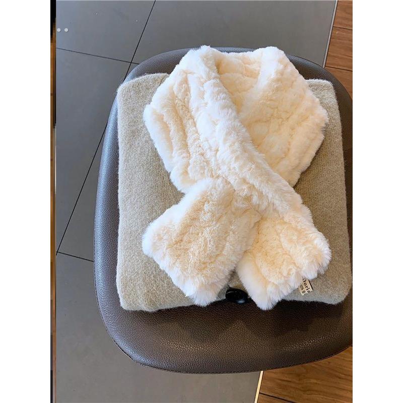 气质交叉小围脖毛毛领围巾女冬季护颈百搭可爱彷獭兔毛绒保暖假领