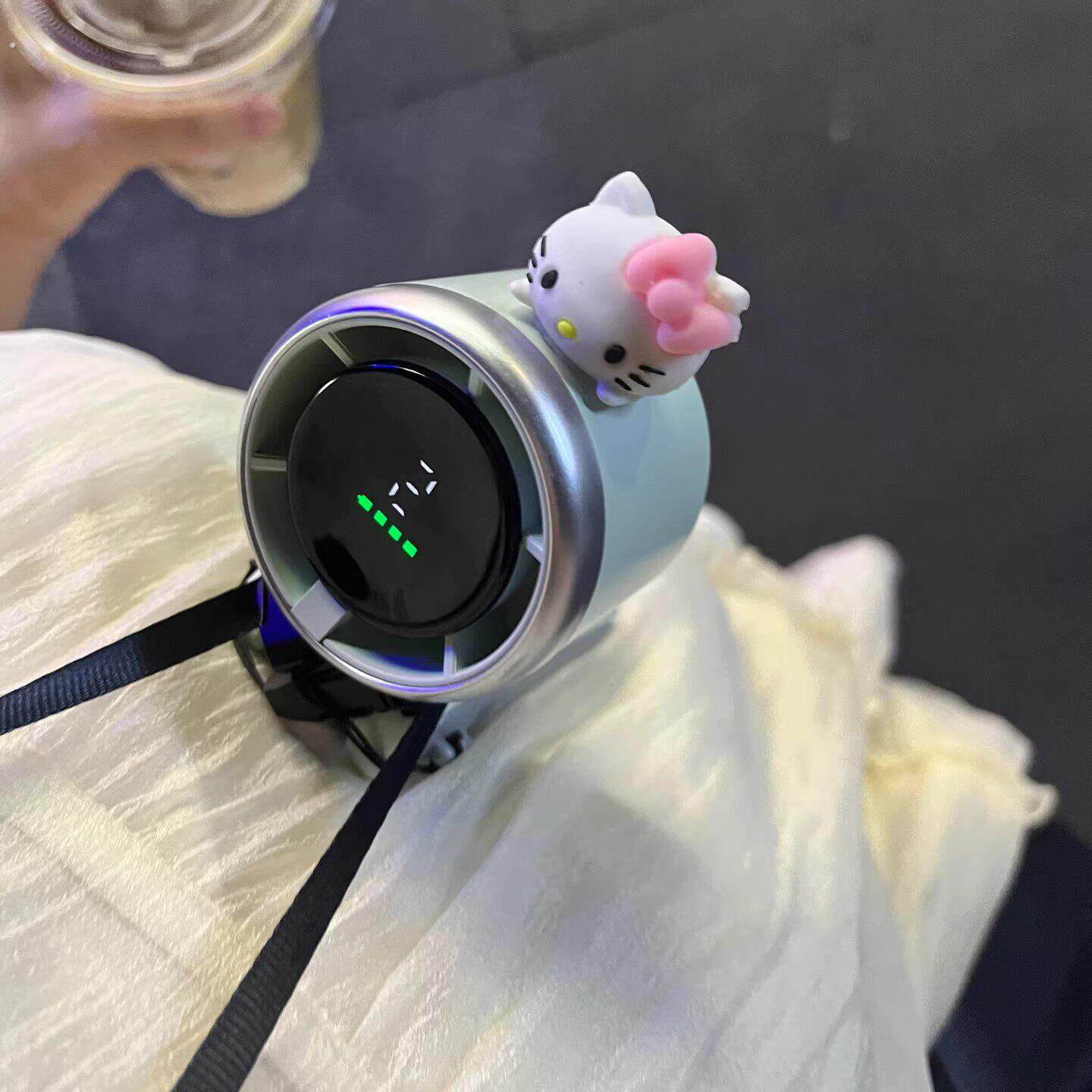 挂脖折叠风扇便携式迷你可手持户外小型电风扇制冷随身降温神器