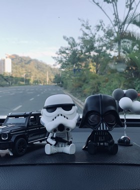 星球大战rWr 摇头车载黑武士白色风暴兵 车内装饰品汽车