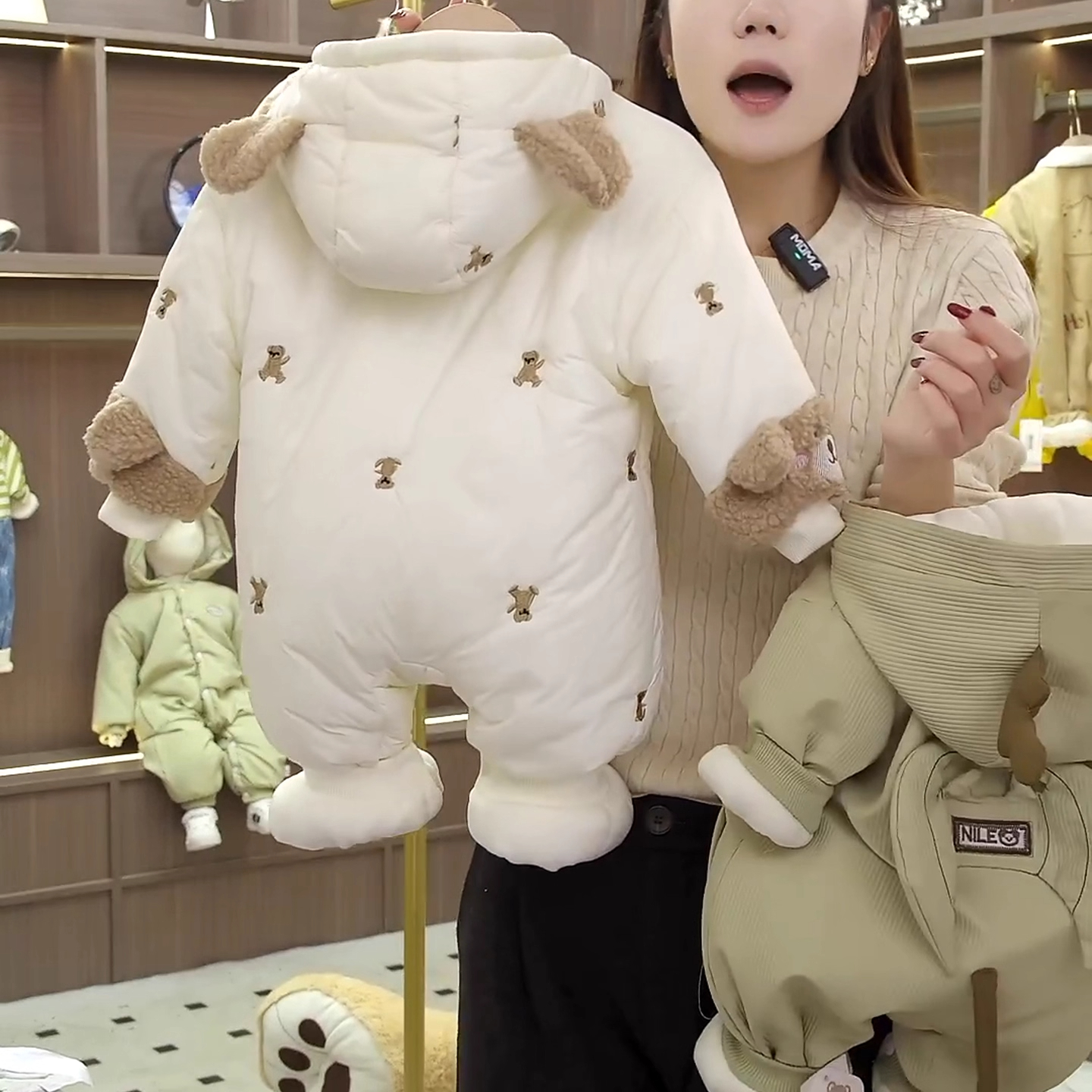 冬季加绒加厚连帽新生儿棉服