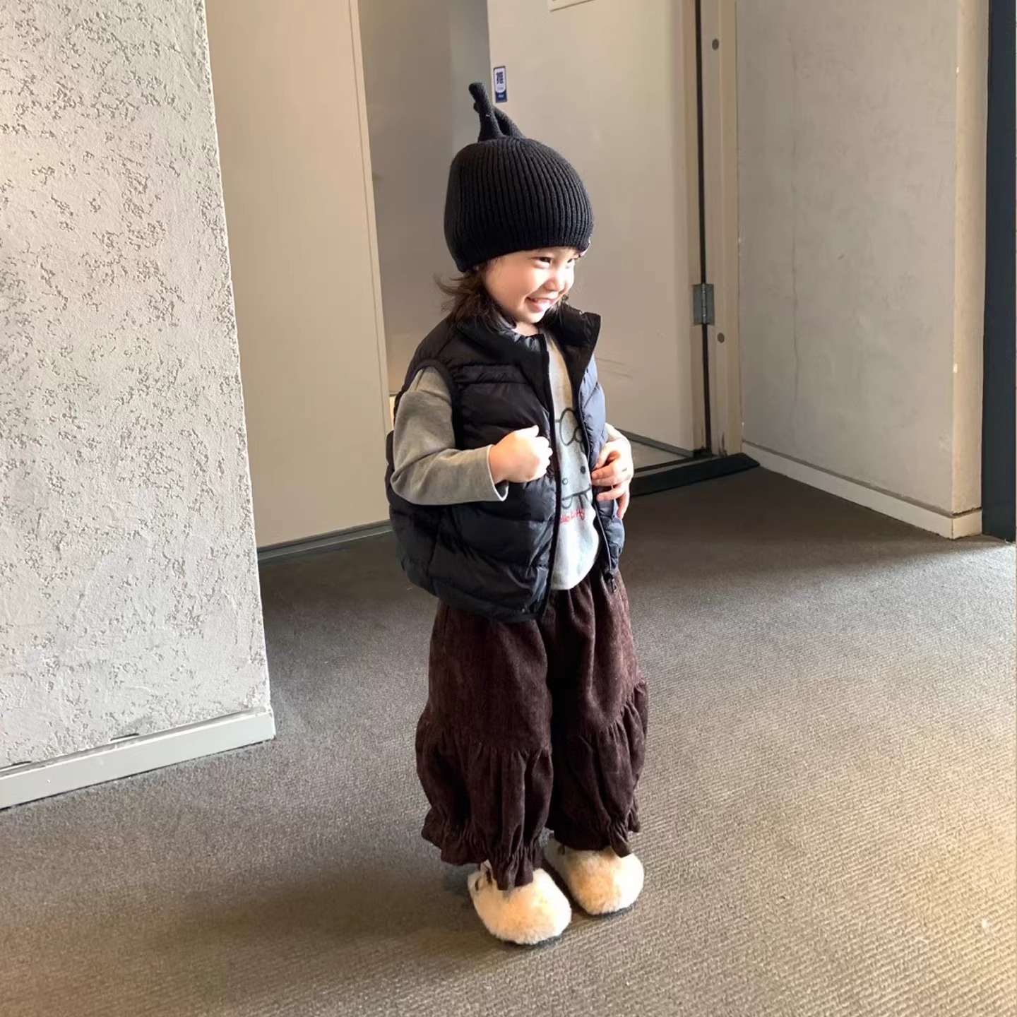 儿童羽绒马甲2025秋冬新款时髦款