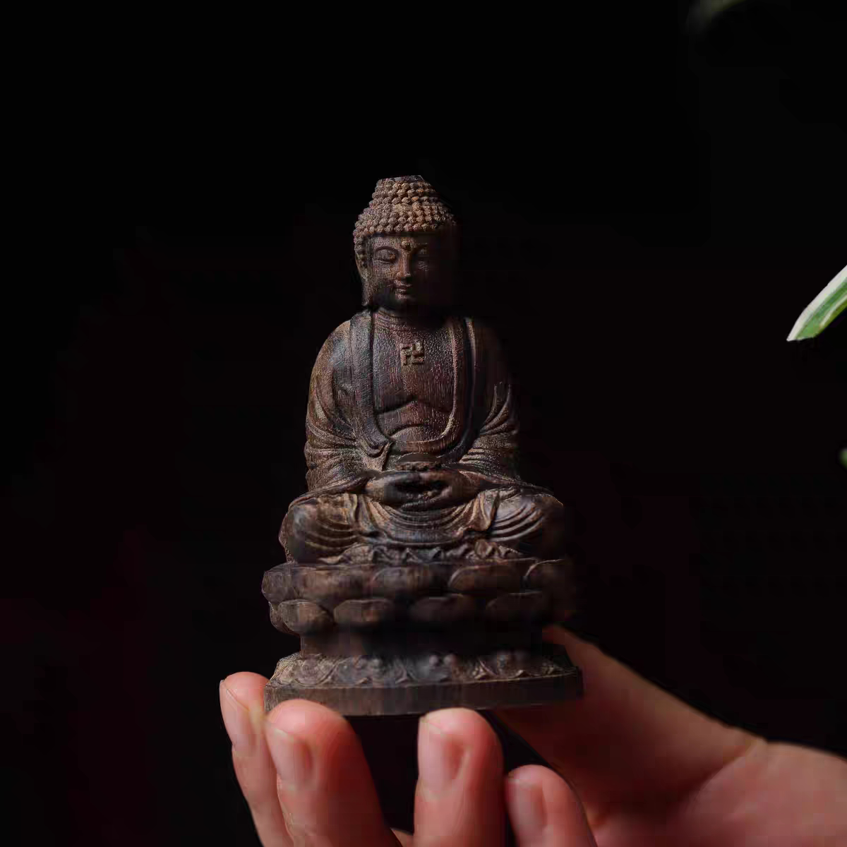 沉香木雕莲花坐像大日如来佛祖摆件释迦摩尼佛像居家供奉工艺礼品