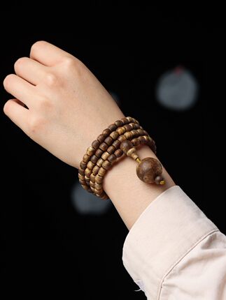 海南绿奇楠甘甜花香蜜香带丝丝冰凉香气四溢鼓珠6×7×108颗