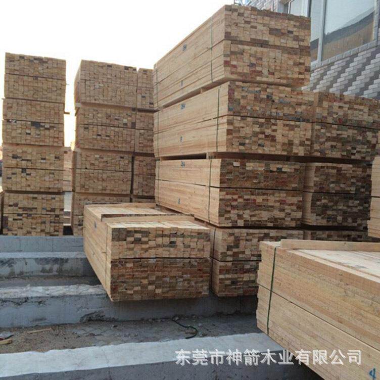 建筑工程木方木质细密四面见线多片锯加工发货及时根根好用