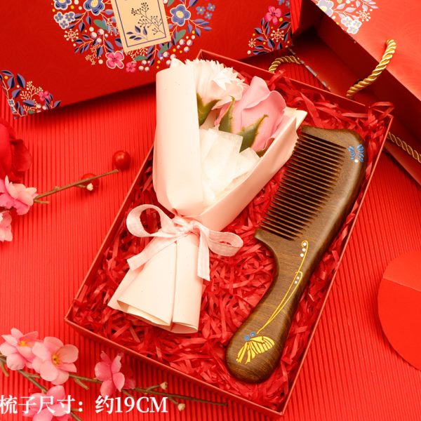 教师节礼物送女朋友老婆金丝檀木梳子礼盒实木生日老师妈妈长辈
