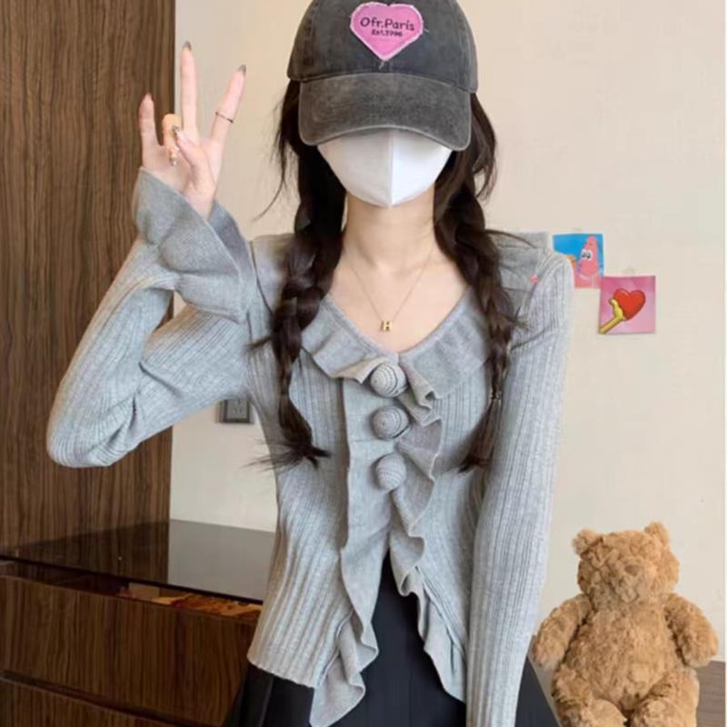 秋冬2025新款荷叶边喇叭长袖毛衣针织衫chic内搭上衣秋冬打底衫女