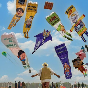 巨型风筝来图定制LOGO大型软体微风易飞潍坊风筝节日创意广告宣传