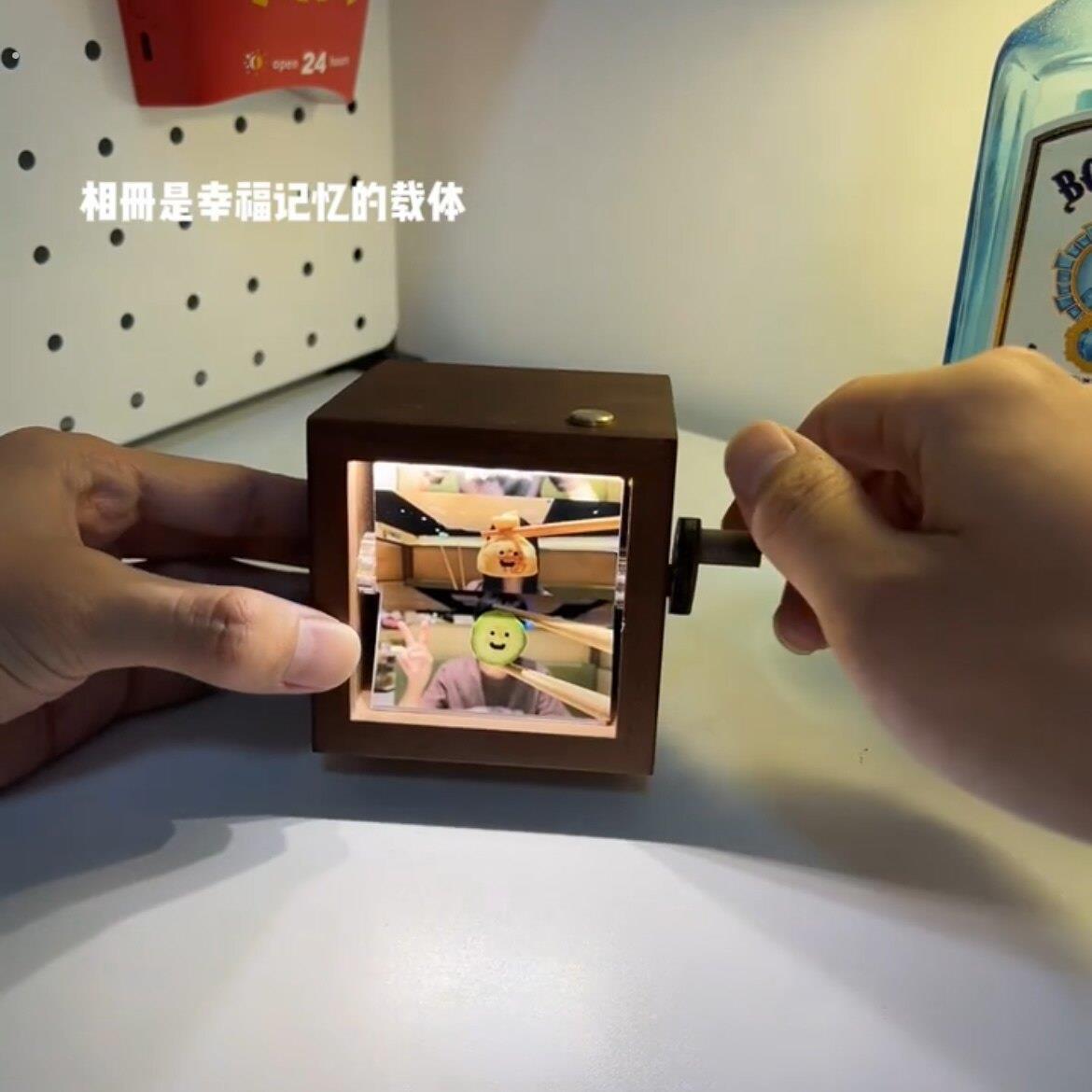 手摇翻页相册创意发光定制照片机八音盒动态相册情侣纪念收藏礼物图片