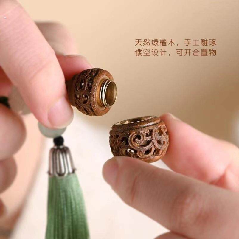 扩香器饰品钥匙扣手机挂坠铃铛小吊坠檀香木镂空雕刻香囊葫芦挂件