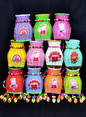 民族风儿童背篓刺绣绣花铃铛手工编织摄影舞蹈道具双肩彩色小背篓