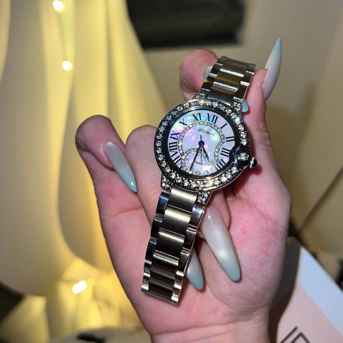 正品迪芙丽手表女大气奢华贝母面高级感韩版时尚潮流镶钻蓝针女表