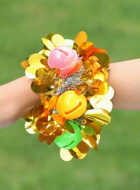 六一爱心亮片手錬铃铛 幼儿园舞蹈跳舞手环铃铛 儿童表演手腕花