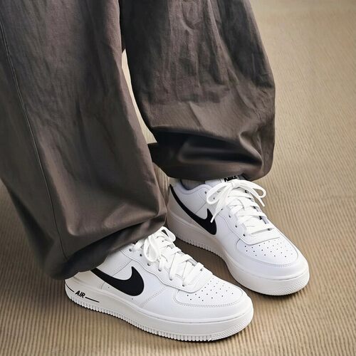 NIKE耐克空军一号复古女鞋白板鞋