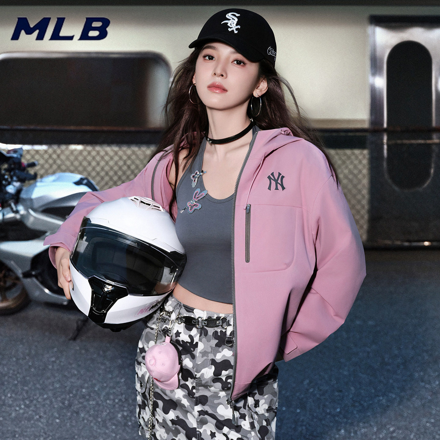 MLB外套章若楠同款官方26新款运动服粉色纽约洋基队夹克女装WJB03