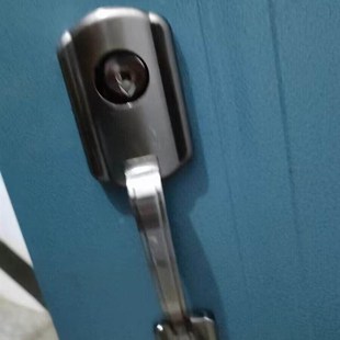 老式 自动碰锁疯抢防盗门把手十字佳卫石牛锁自动锁把手拉手通用.