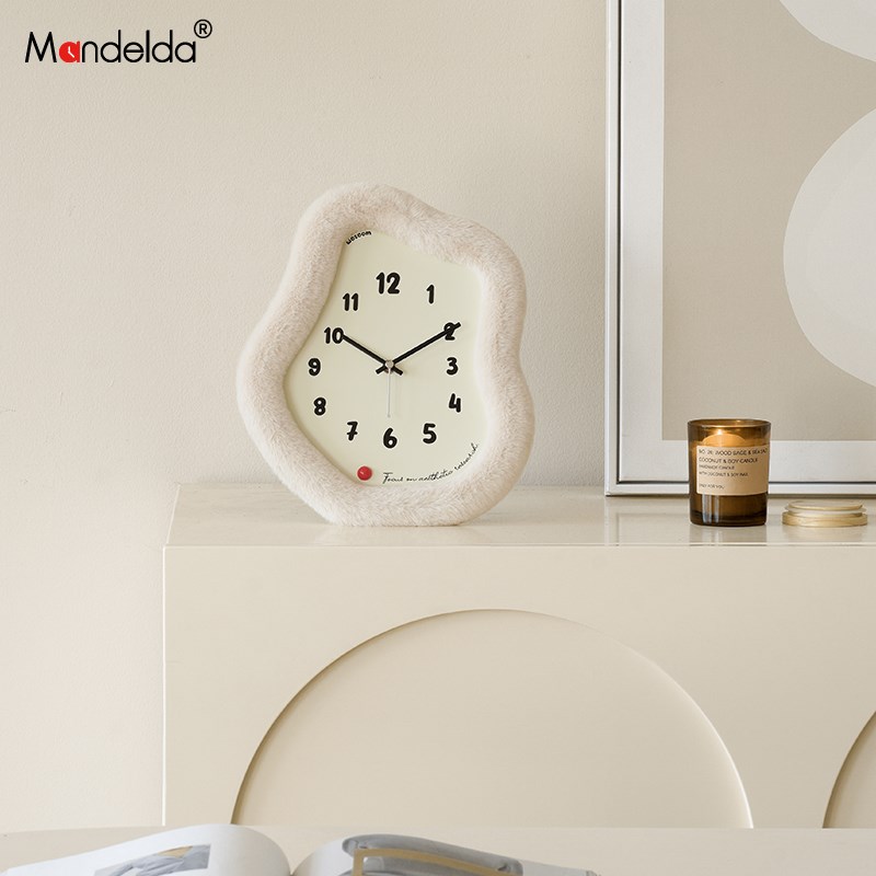 Mandelda法式奶油风家居客厅玄关摆件酒柜电视柜时钟摆放式装饰品