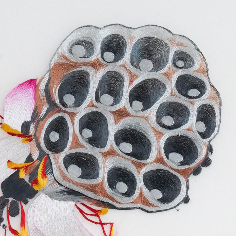 新中式三联餐厅客厅沙发墙成品装饰画手工苏绣出水芙蓉莲花刺绣画