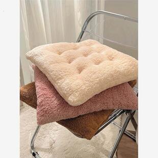 毛绒坐垫办公室久坐大学生教室宿舍屁垫加厚座垫餐椅子屁股垫子