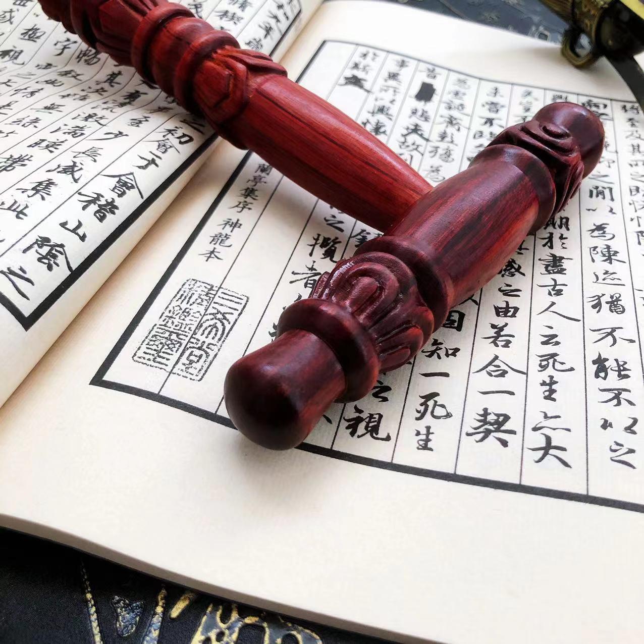 紫檀藏式全雕刻共振理疗锤按摩捶点穴按摩穴位棒旅游纪念夫妻