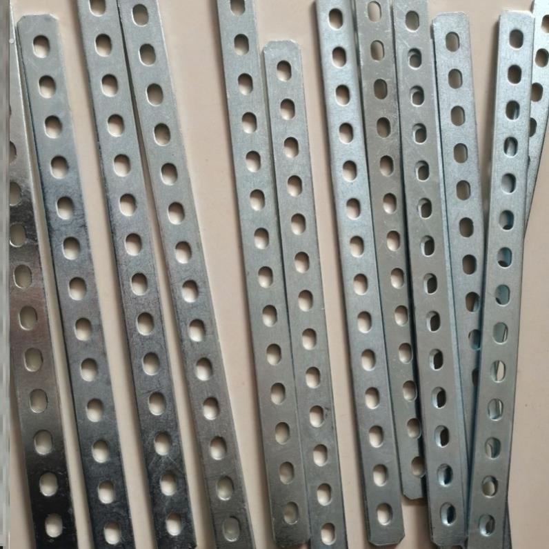 不锈钢板带孔铁条直条扁条加厚神器强力带孔扁条铁片改装角片