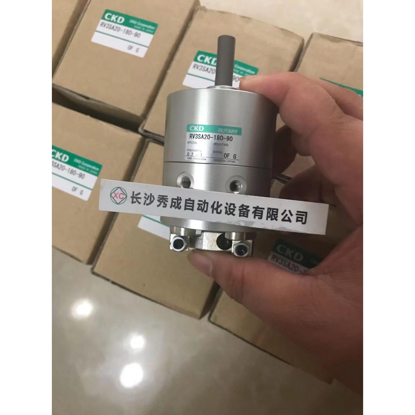 日本气缸RV3SA20-180-90，原装正品，订货35天。