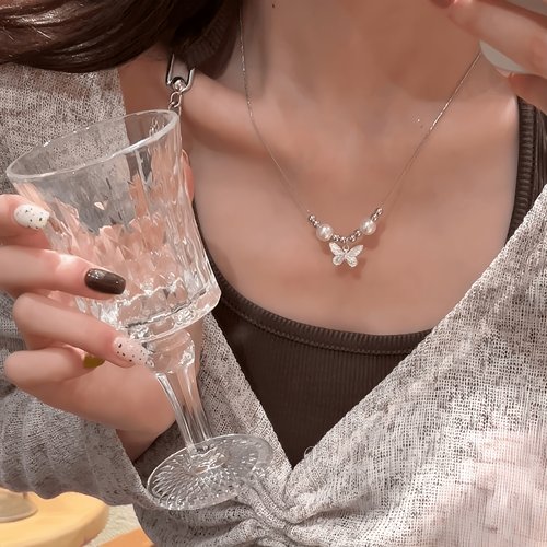 蝴蝶珍珠项链女气质小众设计感银色锁骨链夏季新款超仙ins风配饰