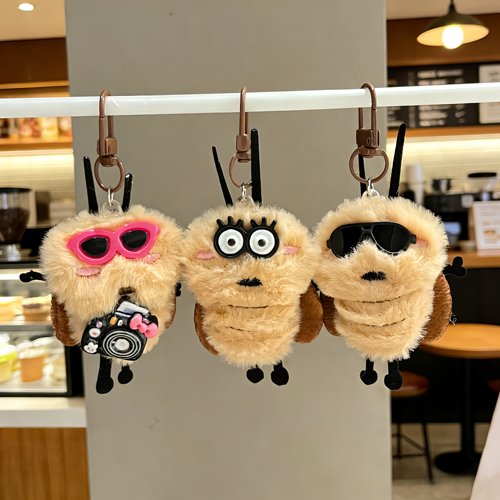 卡通毛绒可爱小蟑螂挂件学生情侣书包动物公仔闺蜜礼物钥匙扣配饰