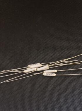温度保险丝2A3A5A250V130度电阻式温度保险热熔断器白色陶瓷管Y50