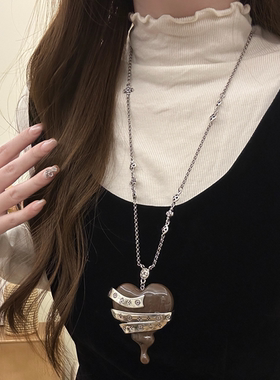 复古缠绕不规则咖色爱心项链女轻奢小众时尚百搭毛衣链秋冬季颈链