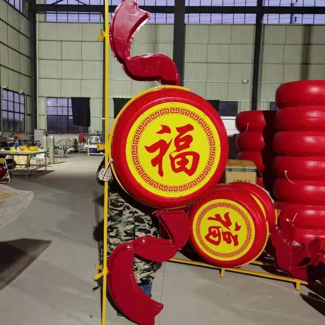 路灯杆装饰挂件led飘带鼓扁灯笼灯发光LED节日灯景观灯生产厂家