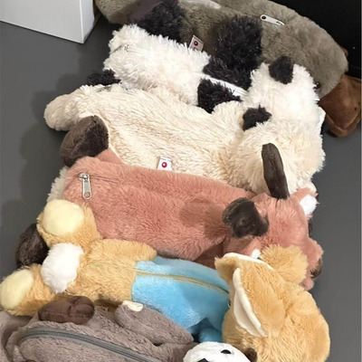 2024新款小动物毛绒软乎乎笔袋大容量女生学习文具盒可爱创意小众