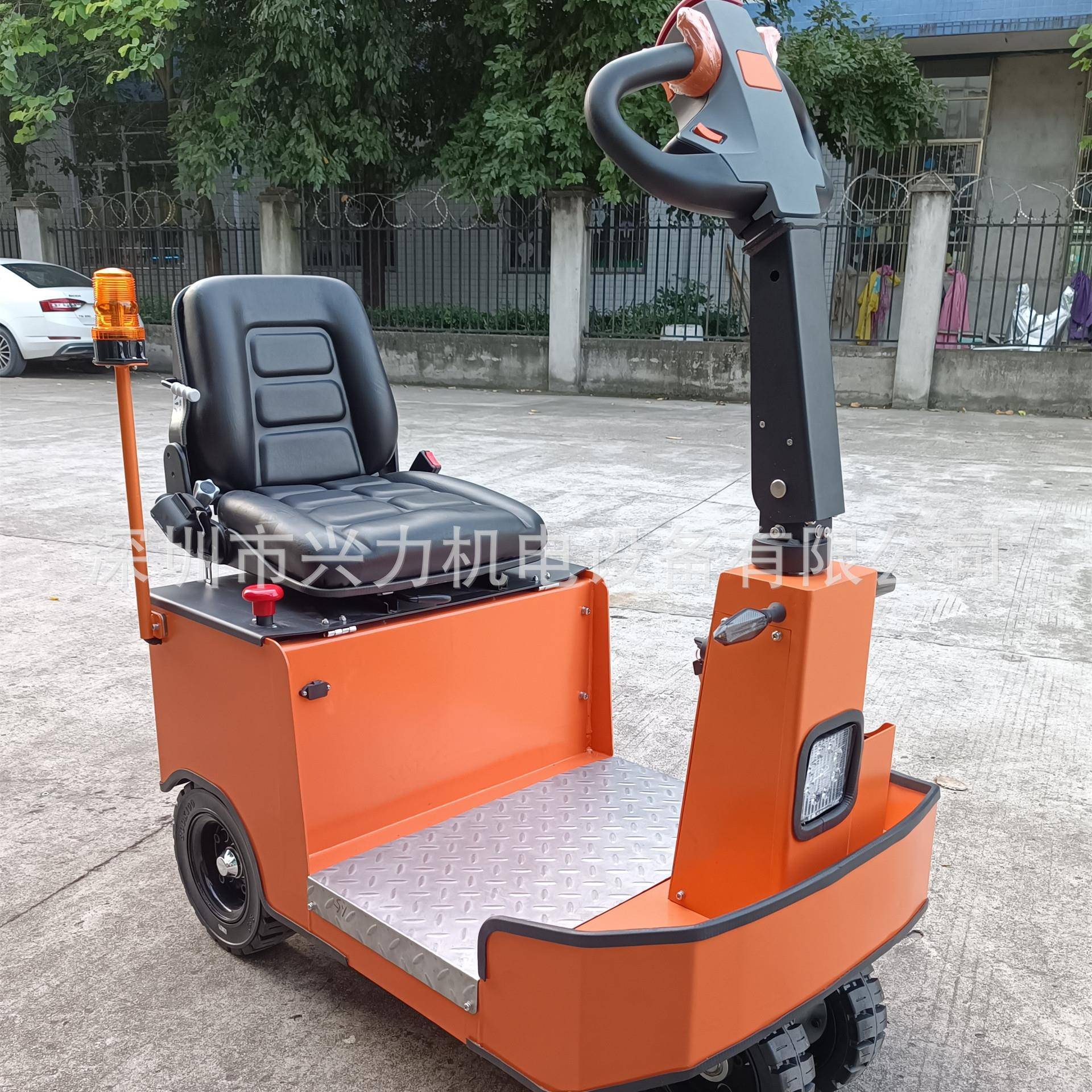 座驾式牵引车坐开式电动牵引车站驾站立式牵引拖车1.5-吨好拉