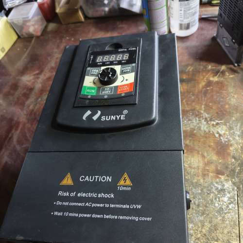 日业变频器CM530H-4T011GB15PB 1115议价