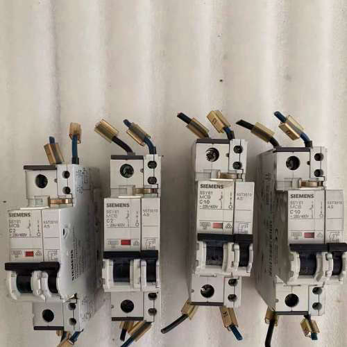 断路器空开配辅助5SY61 MCB C2C1议价