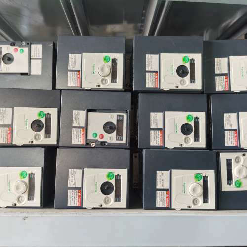 9成新变频器ATV312HU11M2       AT议价