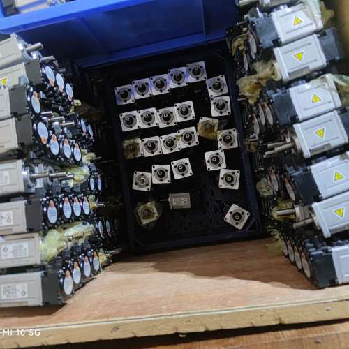 伺服50W电机:R88M-K05030H-S2R88议价