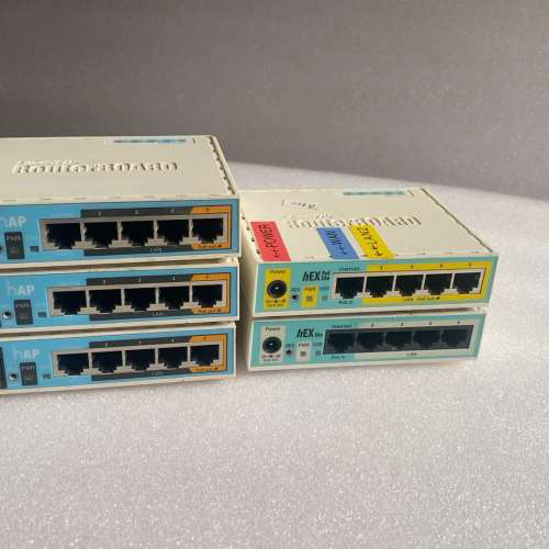 Mikrotik RB951Ui-2nD 路由器、还有一台R议价