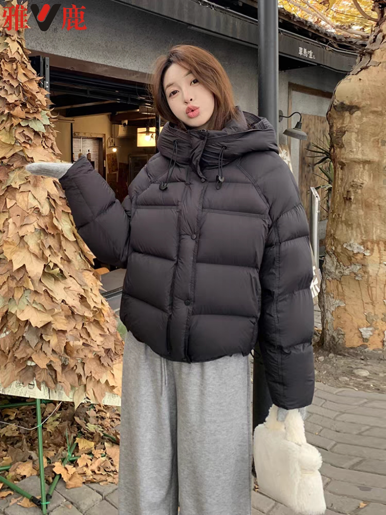 2025 New Model Yalu Cloud Puff Down Jacket for Women 90% White Duck Down Short Style Thickened Padded Coat for Petite Figures