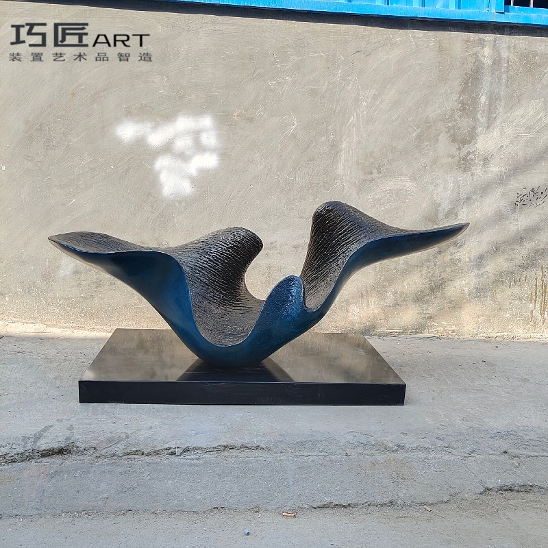 创意抽象仿木雕摆件酒店样板间玄关桌面装饰售楼部软装雕塑艺术品