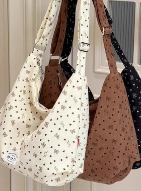 新款大容量灯芯绒饺子包韩系ins 风单肩包上课通勤斜挎包包女