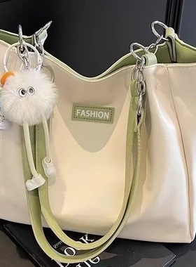 托特大容量新款百搭单肩大通勤休闲小众时尚外出包