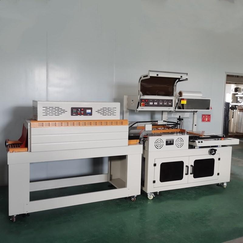 全自动热缩膜包装机塑封机自动封切包膜机自动一体封切收缩包装机